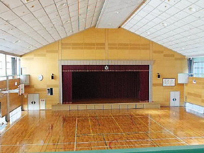 萩市福栄中学校体育館